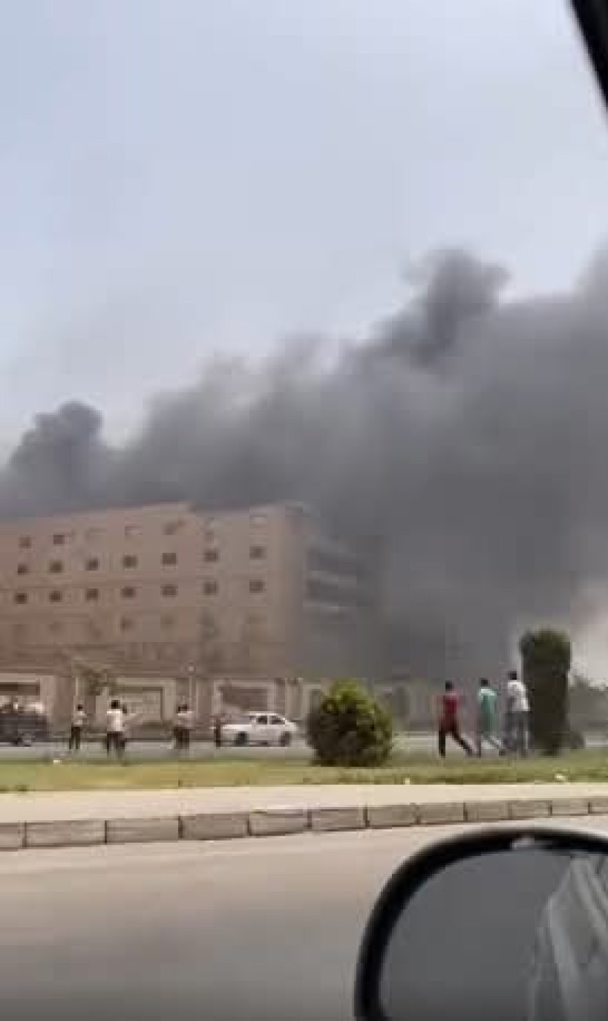 إندلاع حريق هائل في جراچ اتوبيسات مدارس حسام الدين